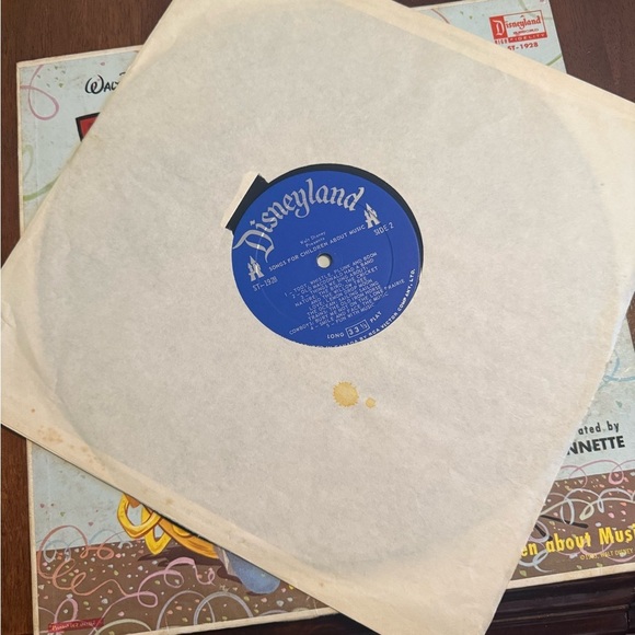 Walt Disney Tubby the Tuba Vinyl Record - Picture 3 of 5